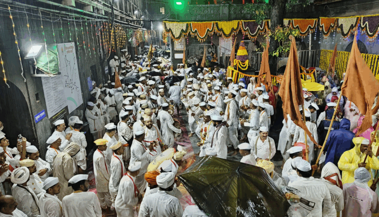 palkhi sohala 2025 pune warkari welcome arrangement 