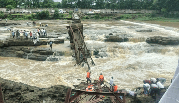 pune dangerous bridge collapse order district collector dudi