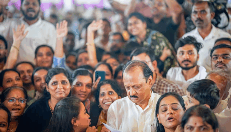 पिंपरी जनसंवादात १,८०० तक्रारी तत्काळ निकाली; अजित पवारांचा नागरिकांशी थेट संवाद