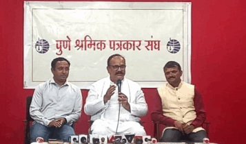 देवेंद्र फडणवीस यांना दिवसा पडतायेत पंतप्रधानपदाची स्वप्ने