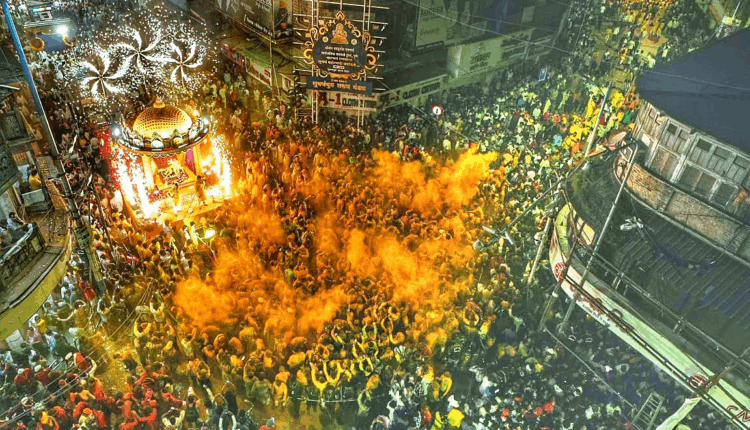 पुण्यात गणेश विसर्जन मिरवणुकीने रचना इतिहास