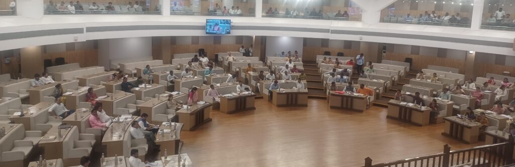 pune pmc budget 2026 arvind shinde criticizes bjp health fund bias