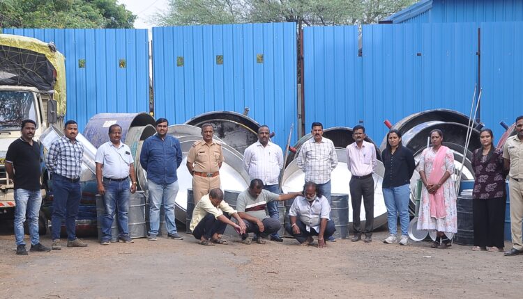 Pune illegal liquor raid