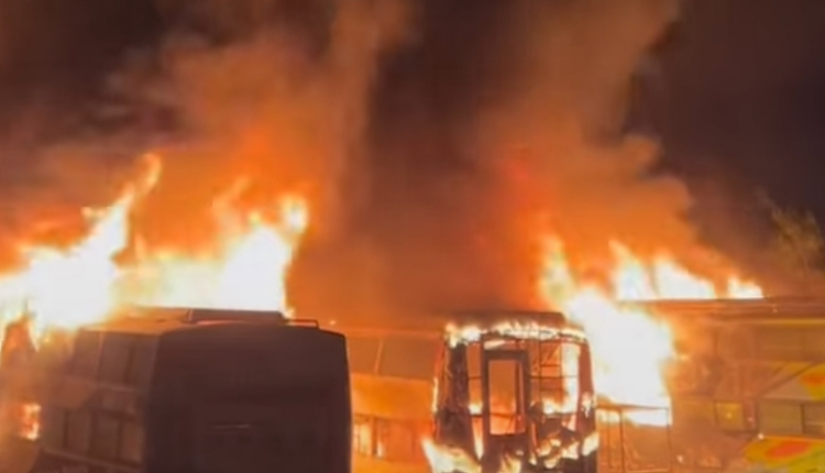bhosari three travel buses fire